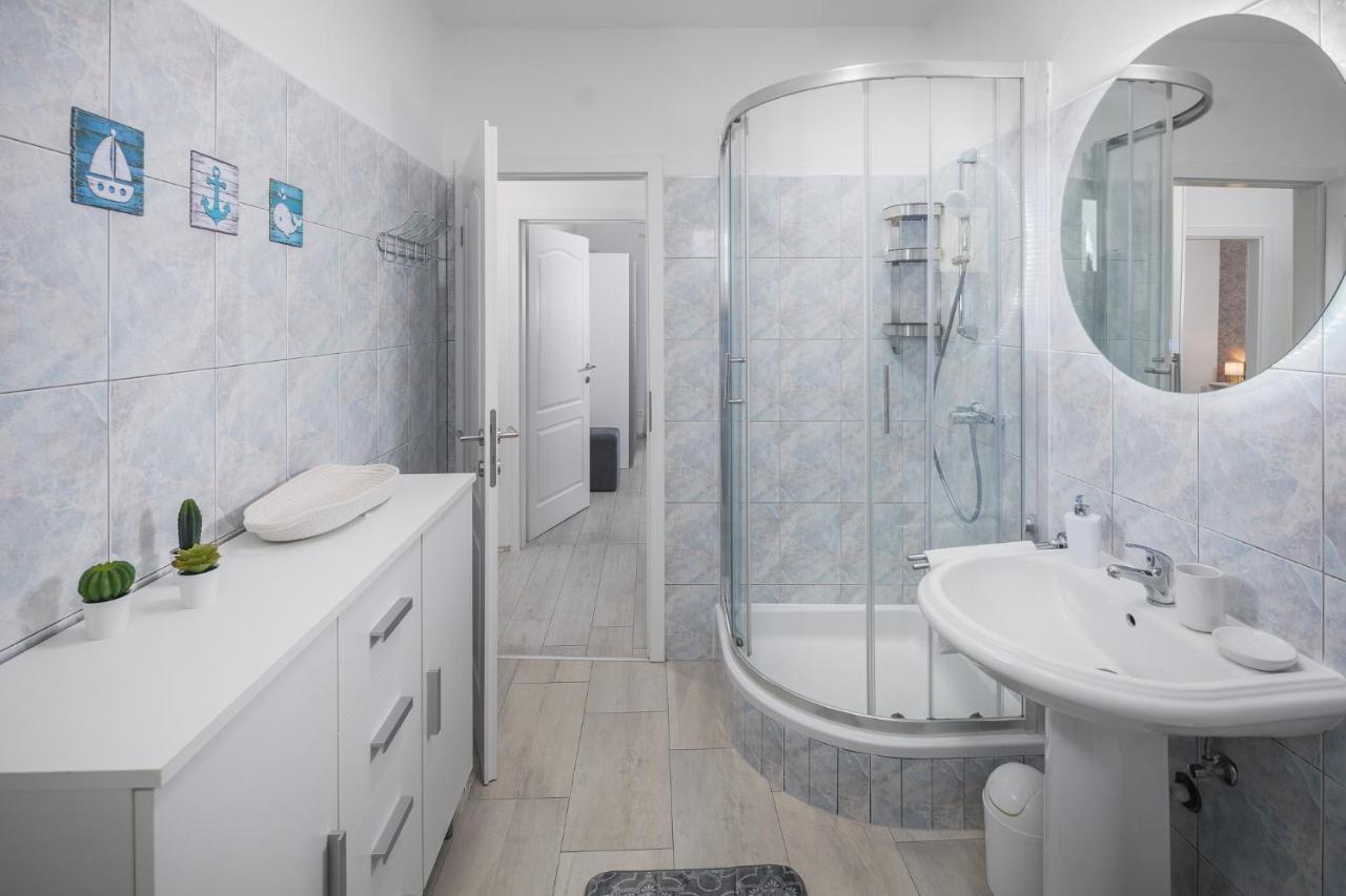 Apartment Sea Pearl Porec Exterior photo